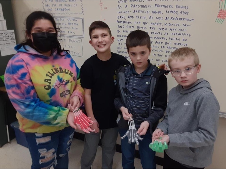 5th graders show case their robotic hands 